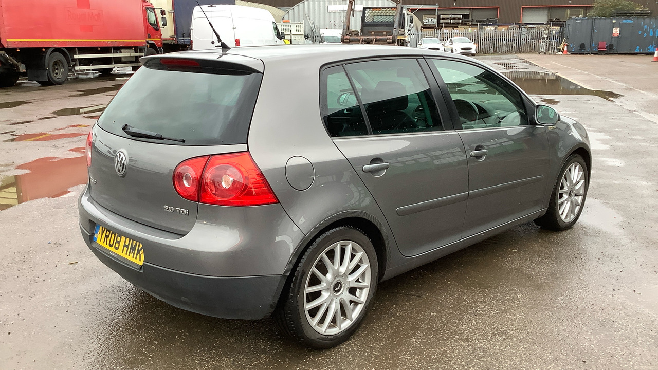 VOLKSWAGEN GOLF GT 2.0 TDI 140PS - Hatchback: afbeelding 4 VOLKSWAGEN GOLF GT 2.0 TDI 140PS - Hatchback: afbeelding 4