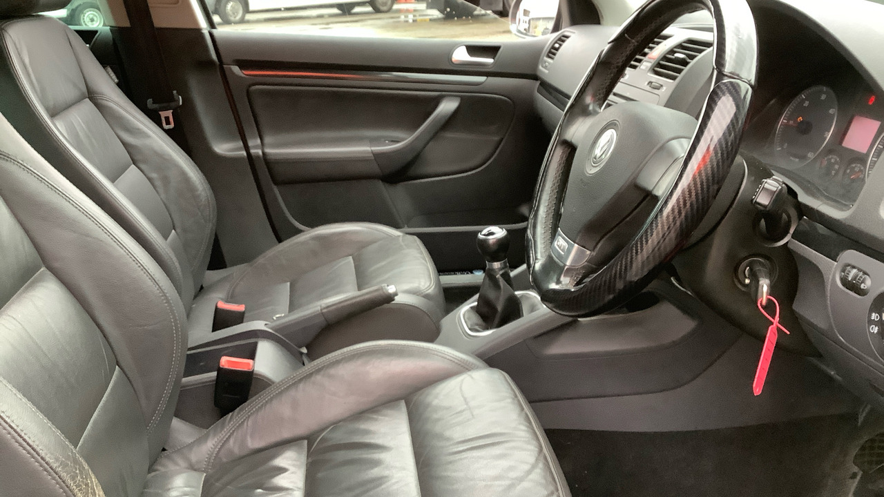 VOLKSWAGEN GOLF GT 2.0 TDI 140PS - Hatchback: afbeelding 5 VOLKSWAGEN GOLF GT 2.0 TDI 140PS - Hatchback: afbeelding 5