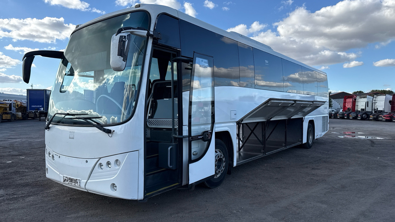 Volvo B9R PLAXTON PANTHER - Touringcar: afbeelding 2 Volvo B9R PLAXTON PANTHER - Touringcar: afbeelding 2