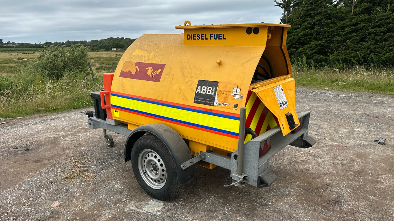 WESTERN FUEL BOWSER 210A - Bouwmaterieel: afbeelding 4 WESTERN FUEL BOWSER 210A - Bouwmaterieel: afbeelding 4