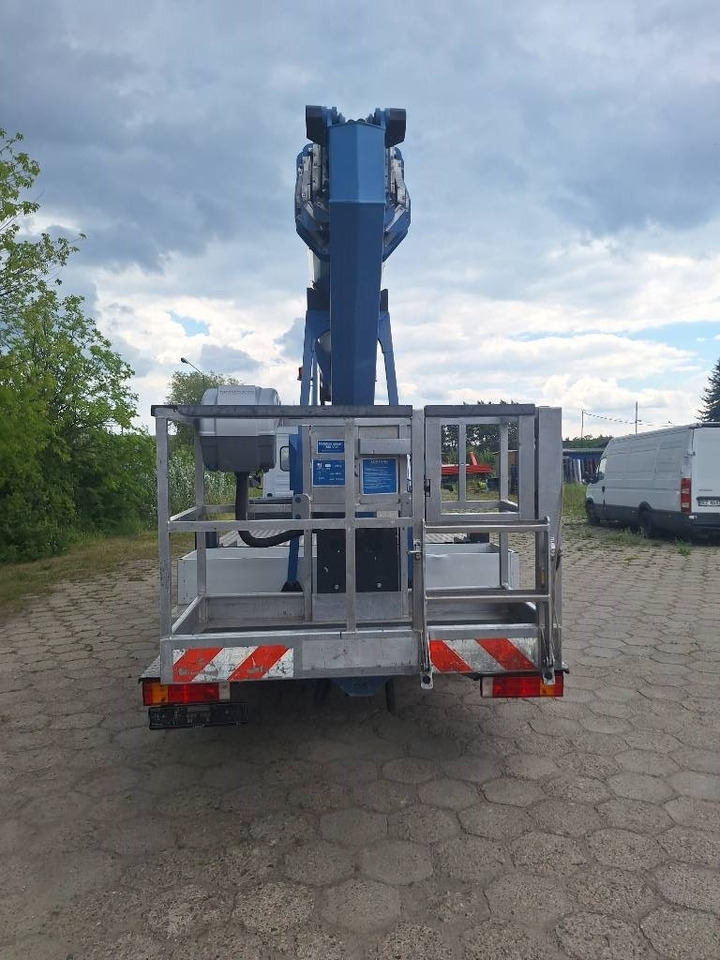 Mercedes-Benz Wumag WT 300 - Telescoophoogwerker: afbeelding 5 Mercedes-Benz Wumag WT 300 - Telescoophoogwerker: afbeelding 5
