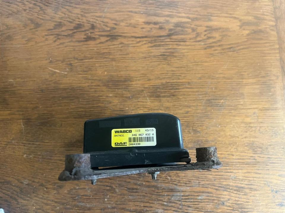 DAF Radarsensor 2004330 WABCO 4460670320 - Sensor voor Vrachtwagen: afbeelding 4 DAF Radarsensor 2004330 WABCO 4460670320 - Sensor voor Vrachtwagen: afbeelding 4