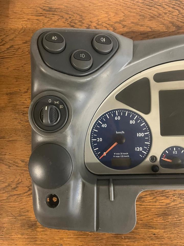 IVECO Stralis 450 Kombiinstrument / Tacho 504101669 - Instrumentenpaneel: afbeelding 5 IVECO Stralis 450 Kombiinstrument / Tacho 504101669 - Instrumentenpaneel: afbeelding 5