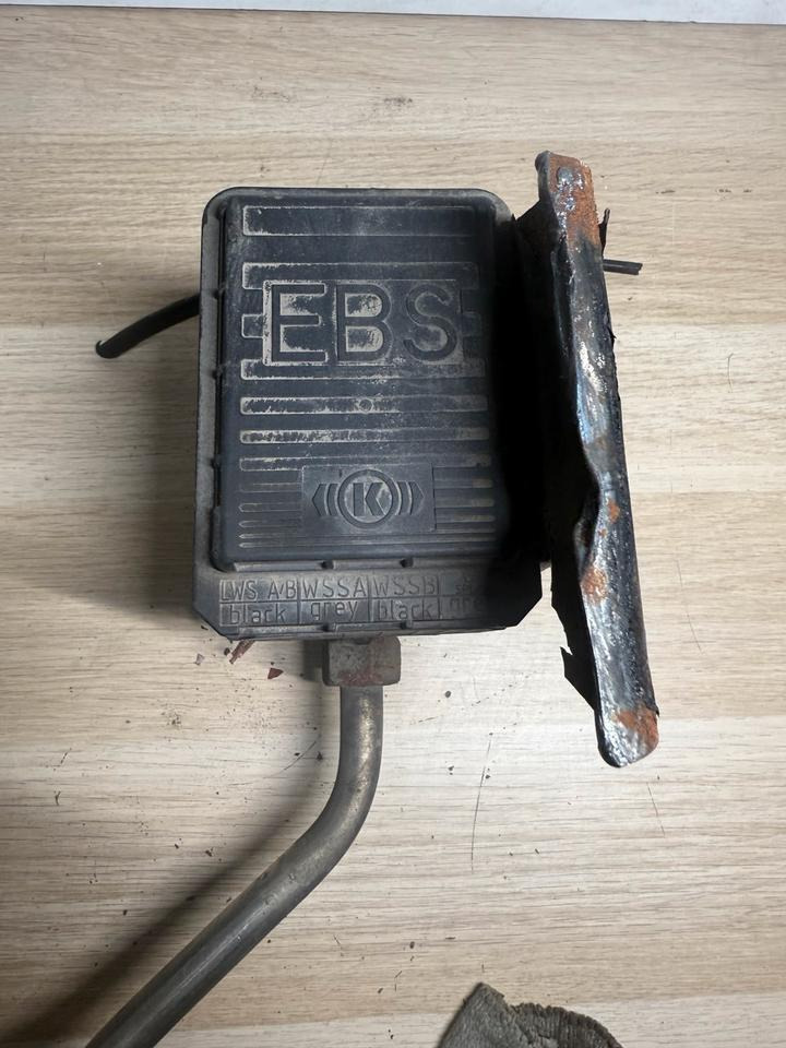 MAN KNORR-BREMSE EBS Ventil K000913 81.52106.6041 - Klep voor Vrachtwagen: afbeelding 3 MAN KNORR-BREMSE EBS Ventil K000913 81.52106.6041 - Klep voor Vrachtwagen: afbeelding 3