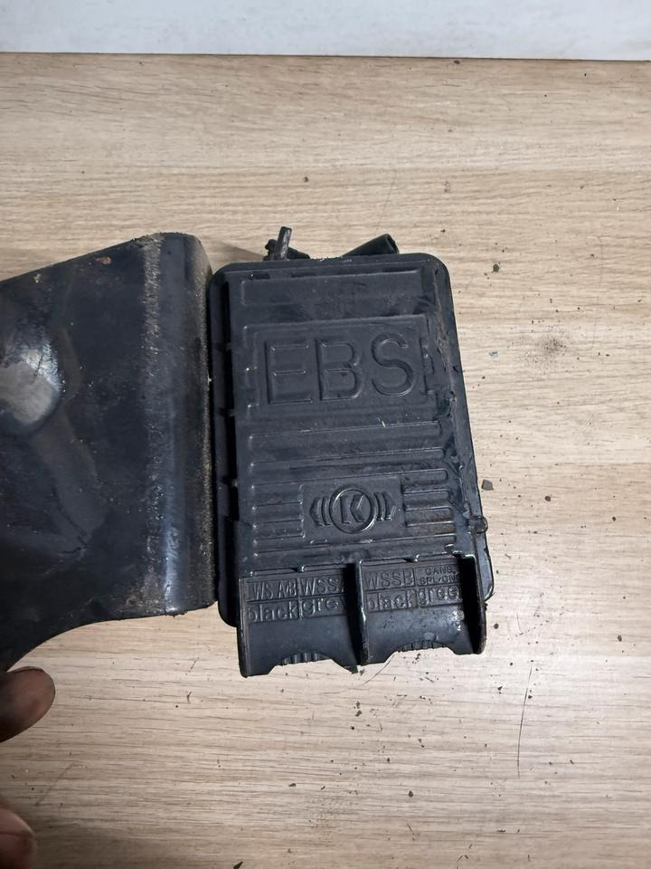 MAN KNORR-BREMSE EBS Ventil K050211 81.52106-6067 - Klep voor Vrachtwagen: afbeelding 4 MAN KNORR-BREMSE EBS Ventil K050211 81.52106-6067 - Klep voor Vrachtwagen: afbeelding 4