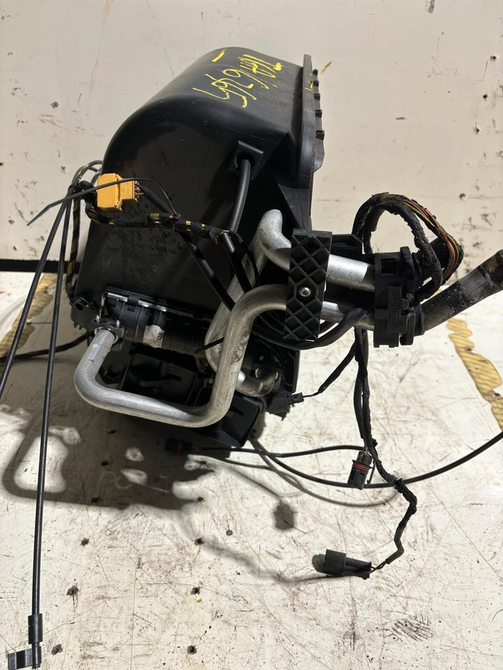 MAN TGA Innenraum Gebläse/Heizung 81.61900.6365 - Ventilator voor Vrachtwagen: afbeelding 3 MAN TGA Innenraum Gebläse/Heizung 81.61900.6365 - Ventilator voor Vrachtwagen: afbeelding 3