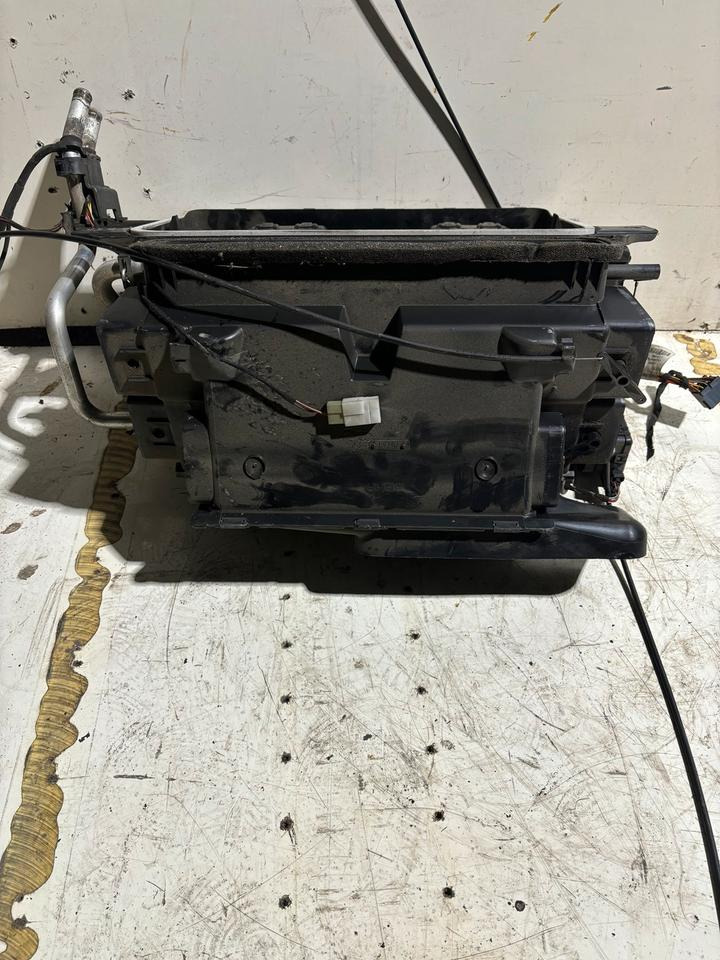 MAN TGA Innenraum Gebläse/Heizung 81.61900.6395 - Ventilator voor Vrachtwagen: afbeelding 5 MAN TGA Innenraum Gebläse/Heizung 81.61900.6395 - Ventilator voor Vrachtwagen: afbeelding 5