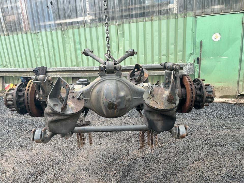 MAN TGM 15.290 Hinterachse 37:10 /81.35010.6168 mit Schnee ketten - Achterass voor Vrachtwagen: afbeelding 3 MAN TGM 15.290 Hinterachse 37:10 /81.35010.6168 mit Schnee ketten - Achterass voor Vrachtwagen: afbeelding 3