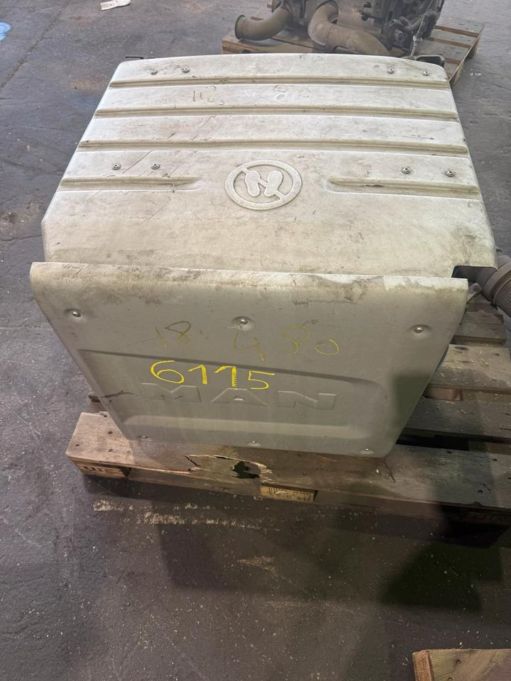 MAN TGX EU6 Auspuff Katalysator 81.1511036115 - Geluiddemper/ Uitlaatsysteem voor Vrachtwagen: afbeelding 1 MAN TGX EU6 Auspuff Katalysator 81.1511036115 - Geluiddemper/ Uitlaatsysteem voor Vrachtwagen: afbeelding 1