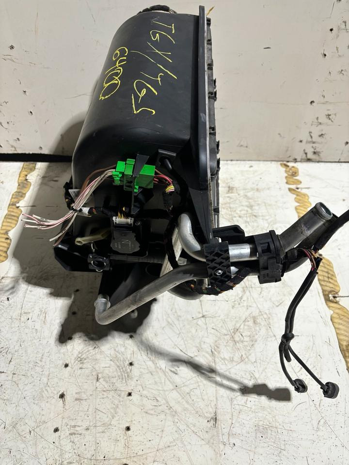 MAN TGX/TGS Innenraum Gebläse/Heizung 81.61900.6400 - Ventilator voor Vrachtwagen: afbeelding 3 MAN TGX/TGS Innenraum Gebläse/Heizung 81.61900.6400 - Ventilator voor Vrachtwagen: afbeelding 3