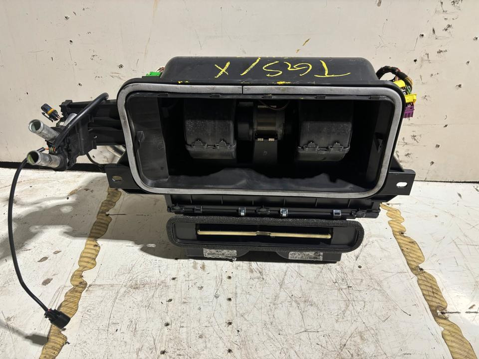 MAN TGX/TGS Innenraum Gehäuse/Heizung 81.61900.6441 - Ventilator voor Vrachtwagen: afbeelding 2 MAN TGX/TGS Innenraum Gehäuse/Heizung 81.61900.6441 - Ventilator voor Vrachtwagen: afbeelding 2