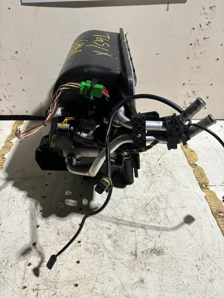 MAN TGX/TGS Innenraum Gehäuse/Heizung 81.61900.6441 - Ventilator voor Vrachtwagen: afbeelding 3 MAN TGX/TGS Innenraum Gehäuse/Heizung 81.61900.6441 - Ventilator voor Vrachtwagen: afbeelding 3