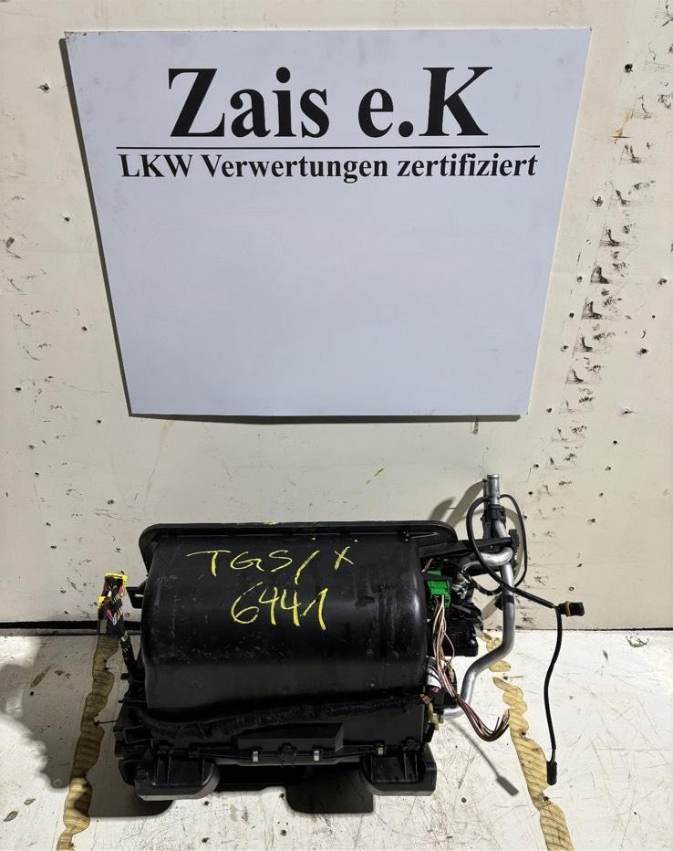 MAN TGX/TGS Innenraum Gehäuse/Heizung 81.61900.6441 - Ventilator voor Vrachtwagen: afbeelding 1 MAN TGX/TGS Innenraum Gehäuse/Heizung 81.61900.6441 - Ventilator voor Vrachtwagen: afbeelding 1