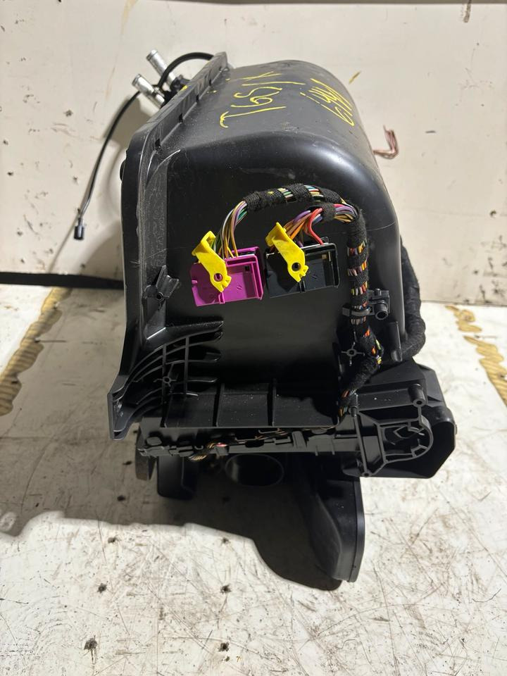 MAN TGX/TGS Innenraum Gehäuse/Heizung 81.61900.6441 - Ventilator voor Vrachtwagen: afbeelding 4 MAN TGX/TGS Innenraum Gehäuse/Heizung 81.61900.6441 - Ventilator voor Vrachtwagen: afbeelding 4