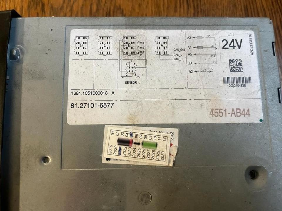 MAN TGX Tachograph 81.27101-6577 - Tachograph voor Vrachtwagen: afbeelding 2 MAN TGX Tachograph 81.27101-6577 - Tachograph voor Vrachtwagen: afbeelding 2
