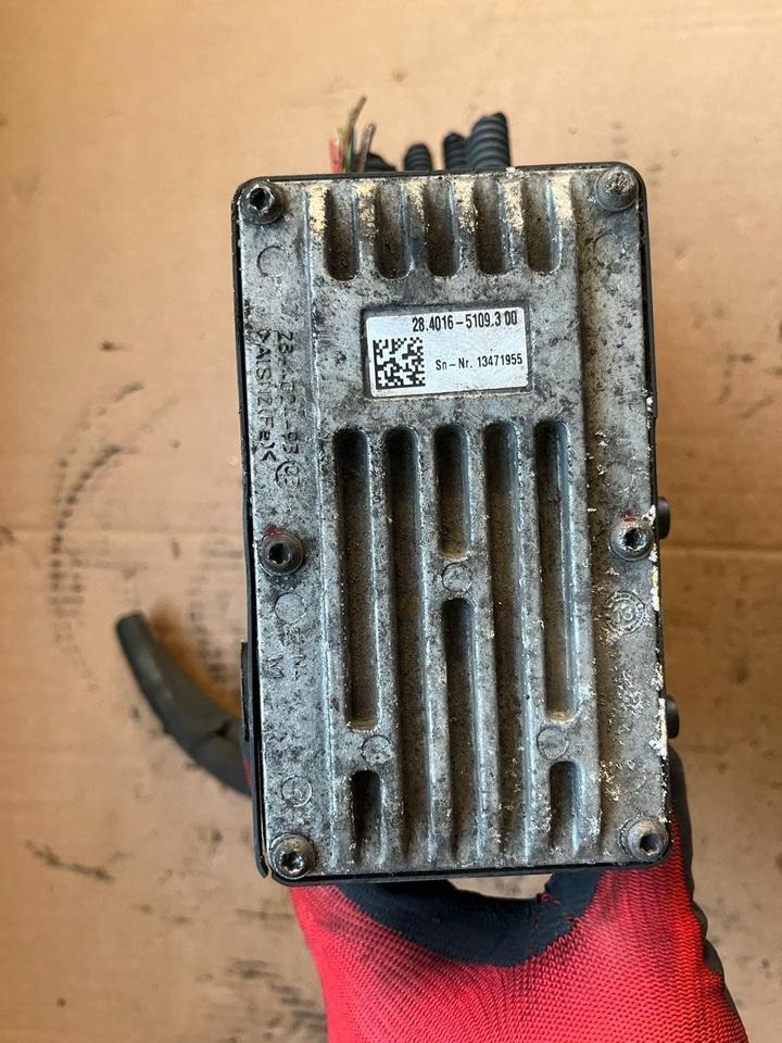 Mercedes Actros MP4 AdBlue Pumpe A0001403978 - Brandstofpomp voor Vrachtwagen: afbeelding 5 Mercedes Actros MP4 AdBlue Pumpe A0001403978 - Brandstofpomp voor Vrachtwagen: afbeelding 5