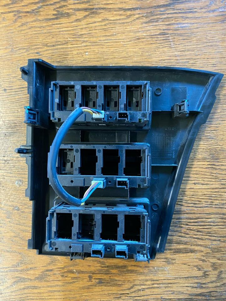 Mercedes Actros MP4 Bedienungspanel A 960 540 02 46 - Cabine en interieur voor Vrachtwagen: afbeelding 3 Mercedes Actros MP4 Bedienungspanel A 960 540 02 46 - Cabine en interieur voor Vrachtwagen: afbeelding 3