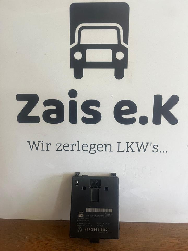 Mercedes Actros MP4 Central Gateway Steuergerät A0004460427 - ECU voor Vrachtwagen: afbeelding 1 Mercedes Actros MP4 Central Gateway Steuergerät A0004460427 - ECU voor Vrachtwagen: afbeelding 1