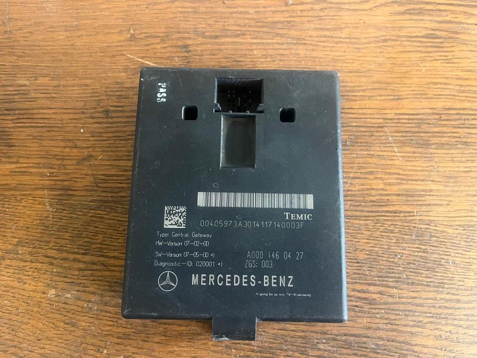Mercedes Actros MP4 Central Gateway Steuergerät A0004460427 - ECU voor Vrachtwagen: afbeelding 2 Mercedes Actros MP4 Central Gateway Steuergerät A0004460427 - ECU voor Vrachtwagen: afbeelding 2