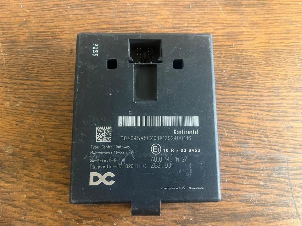 Mercedes Actros MP4 Central Gateway Steuergerät A0004461427 - ECU voor Vrachtwagen: afbeelding 2 Mercedes Actros MP4 Central Gateway Steuergerät A0004461427 - ECU voor Vrachtwagen: afbeelding 2