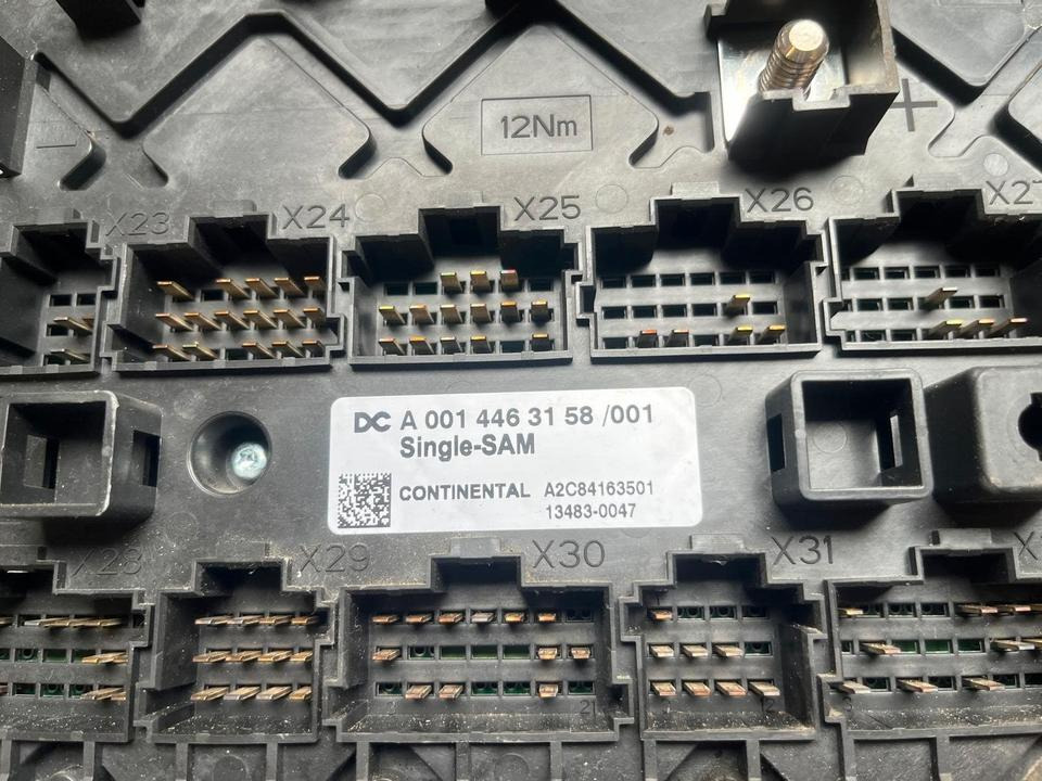 Mercedes Actros MP4 Continental Sicherungskasten A0014463158 - Zekeringkast voor Vrachtwagen: afbeelding 2 Mercedes Actros MP4 Continental Sicherungskasten A0014463158 - Zekeringkast voor Vrachtwagen: afbeelding 2