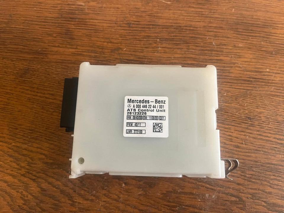 Mercedes Actros MP4 Diebstahlwarnanlage Steuergerät A0004462244 - ECU voor Vrachtwagen: afbeelding 2 Mercedes Actros MP4 Diebstahlwarnanlage Steuergerät A0004462244 - ECU voor Vrachtwagen: afbeelding 2