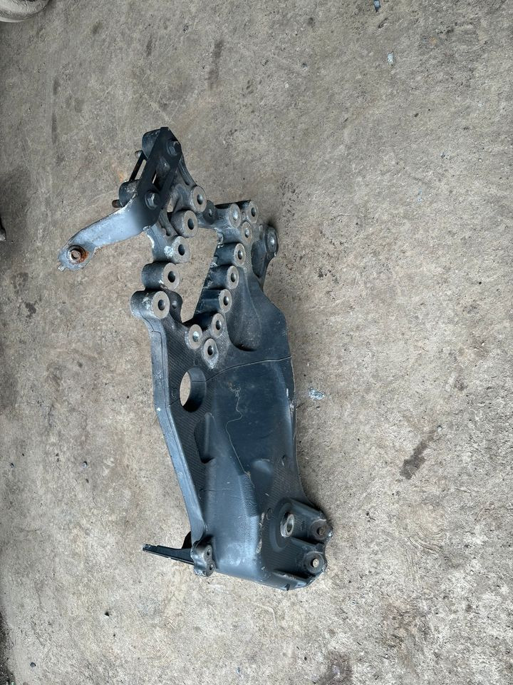 Mercedes-Actros MP4 Lenkbock Rechts A9603224001 - Stuurinrichting voor Vrachtwagen: afbeelding 1 Mercedes-Actros MP4 Lenkbock Rechts A9603224001 - Stuurinrichting voor Vrachtwagen: afbeelding 1