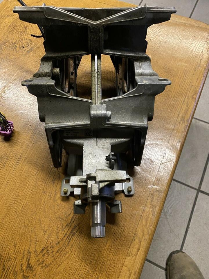 Mercedes Actros MP4 Lenksäule Lenkung - Stuurkolom voor Vrachtwagen: afbeelding 3 Mercedes Actros MP4 Lenksäule Lenkung - Stuurkolom voor Vrachtwagen: afbeelding 3