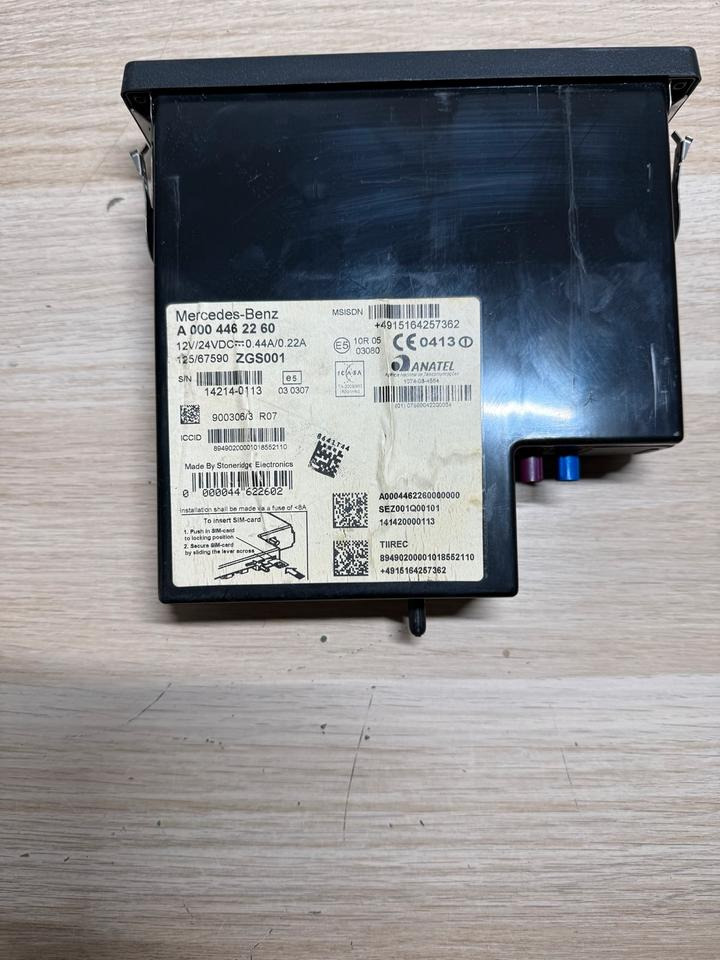 Mercedes Actros MP4 Tachograph Fleetboard A0004462260 - Tachograph voor Vrachtwagen: afbeelding 5 Mercedes Actros MP4 Tachograph Fleetboard A0004462260 - Tachograph voor Vrachtwagen: afbeelding 5