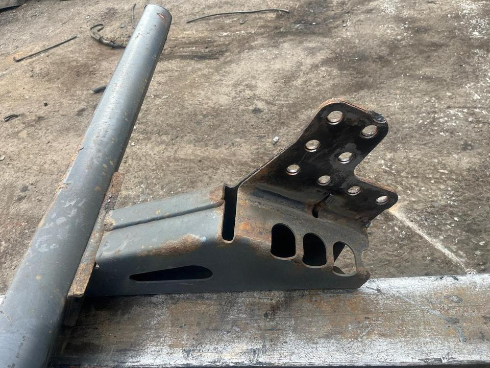 Mercedes Actros MP4 Unterfahrschutz - Carrosserie en exterieur voor Vrachtwagen: afbeelding 3 Mercedes Actros MP4 Unterfahrschutz - Carrosserie en exterieur voor Vrachtwagen: afbeelding 3