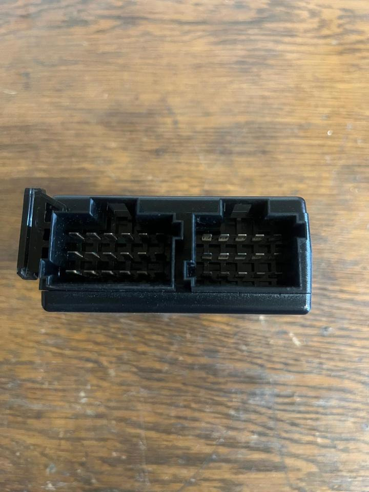 Mercedes Actros MP4 Video Radar Steuergerät A0004463551 - ECU voor Vrachtwagen: afbeelding 4 Mercedes Actros MP4 Video Radar Steuergerät A0004463551 - ECU voor Vrachtwagen: afbeelding 4