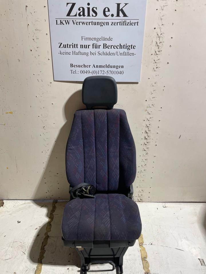 Mercedes Atego 1 Beifahrersitz - Zitplaats voor Vrachtwagen: afbeelding 1 Mercedes Atego 1 Beifahrersitz - Zitplaats voor Vrachtwagen: afbeelding 1