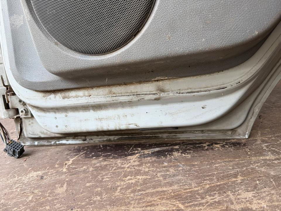 Mercedes Atego 2 Beifahrertür Grau Spiegel Innenverkleidung LN 70 - Deur en onderdelen voor Vrachtwagen: afbeelding 3 Mercedes Atego 2 Beifahrertür Grau Spiegel Innenverkleidung LN 70 - Deur en onderdelen voor Vrachtwagen: afbeelding 3