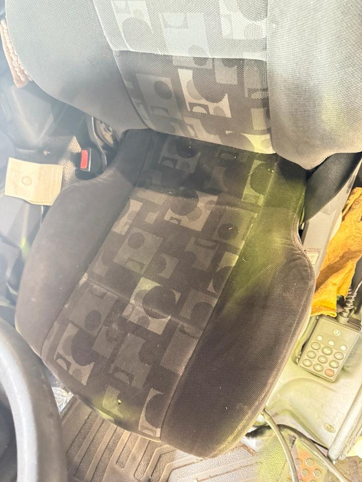 Mercedes Atego 3 Fahrersitz - Zitplaats voor Vrachtwagen: afbeelding 2 Mercedes Atego 3 Fahrersitz - Zitplaats voor Vrachtwagen: afbeelding 2