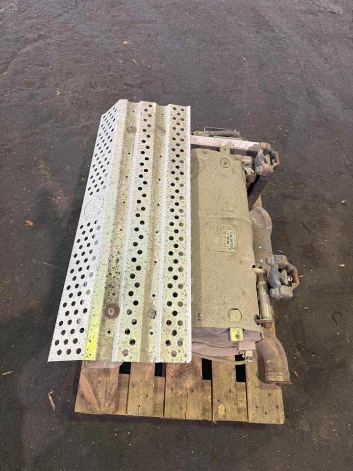 Mercedes Atego 4 EU6 Auspuff Katalysator A0044902812 - Katalysator voor Vrachtwagen: afbeelding 2 Mercedes Atego 4 EU6 Auspuff Katalysator A0044902812 - Katalysator voor Vrachtwagen: afbeelding 2