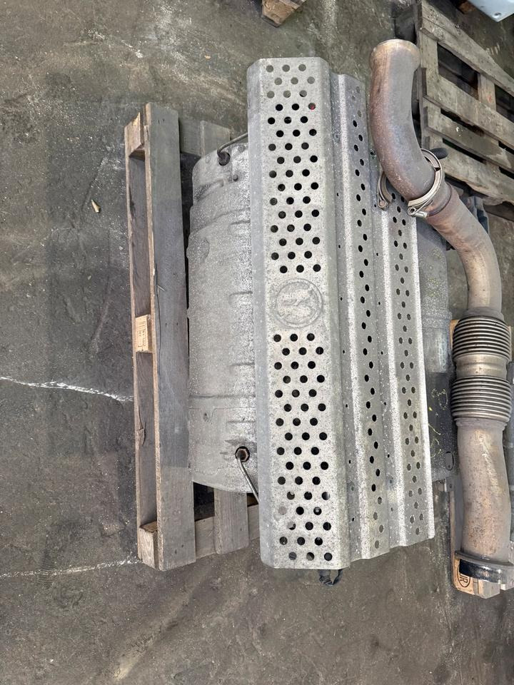 Mercedes Atego 4 EU6 Auspuff Katalysator A0064904012 - Katalysator voor Vrachtwagen: afbeelding 2 Mercedes Atego 4 EU6 Auspuff Katalysator A0064904012 - Katalysator voor Vrachtwagen: afbeelding 2