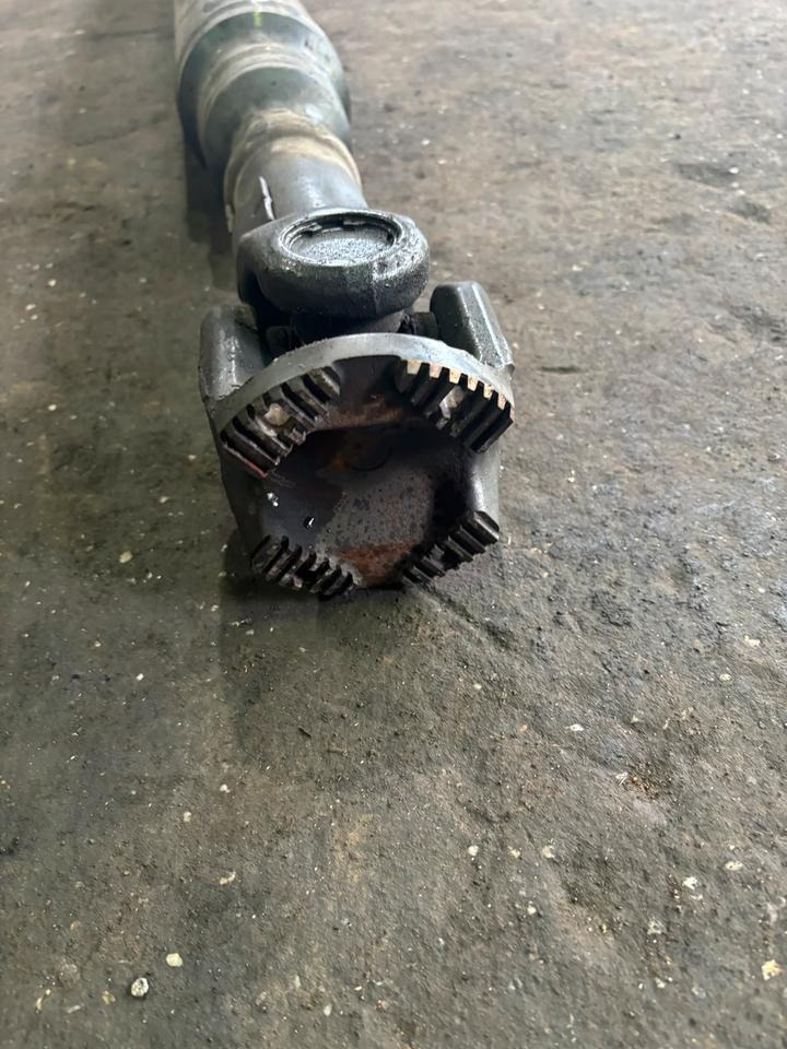 Mercedes Atego 4 EU6 Kardanwelle 220 CM, Kurze Radstand - Cardanas voor Vrachtwagen: afbeelding 4 Mercedes Atego 4 EU6 Kardanwelle 220 CM, Kurze Radstand - Cardanas voor Vrachtwagen: afbeelding 4