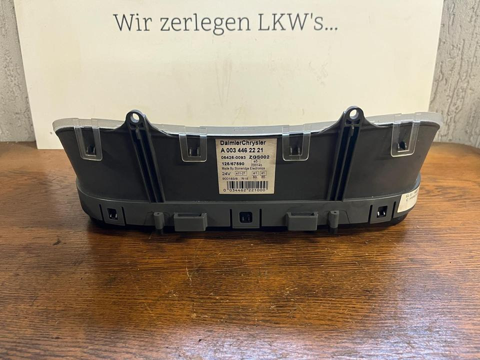 Mercedes Atego Kombiinstrument / Tacho A0034462221 - Instrumentenpaneel voor Vrachtwagen: afbeelding 4 Mercedes Atego Kombiinstrument / Tacho A0034462221 - Instrumentenpaneel voor Vrachtwagen: afbeelding 4