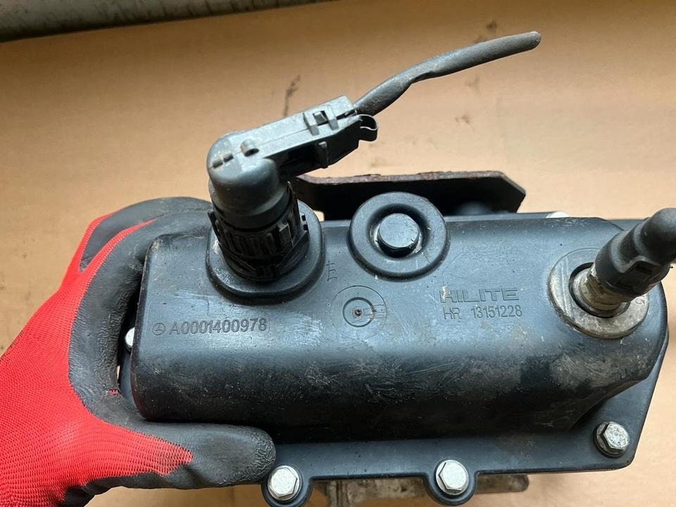 Mercedes-Benz Actros Atego EU4 EU5 AdBlue Pumpe A0001400978 - Brandstofpomp voor Vrachtwagen: afbeelding 2 Mercedes-Benz Actros Atego EU4 EU5 AdBlue Pumpe A0001400978 - Brandstofpomp voor Vrachtwagen: afbeelding 2