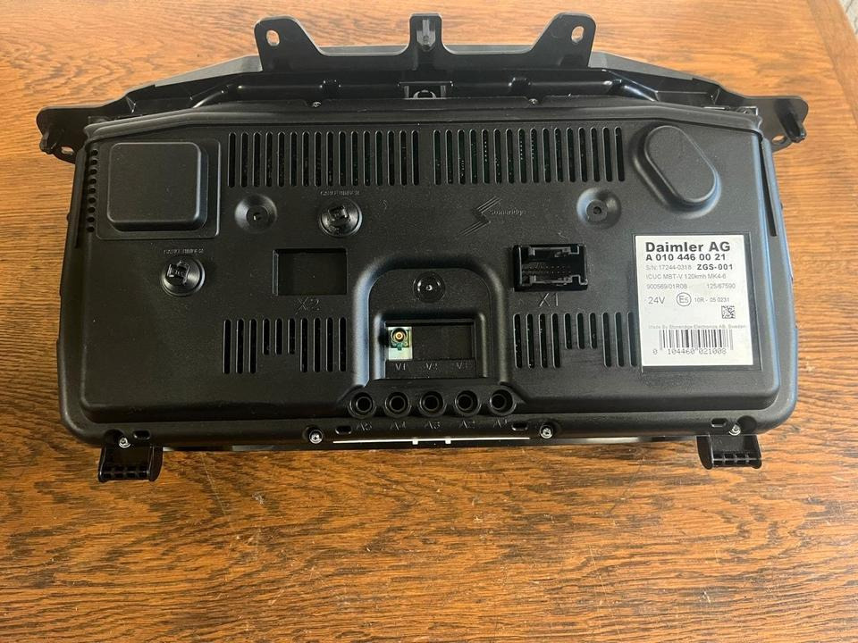 Mercedes Benz Actros MP4 Kombiinstrument / Tacho A0104460021 - Instrumentenpaneel voor Vrachtwagen: afbeelding 4 Mercedes Benz Actros MP4 Kombiinstrument / Tacho A0104460021 - Instrumentenpaneel voor Vrachtwagen: afbeelding 4