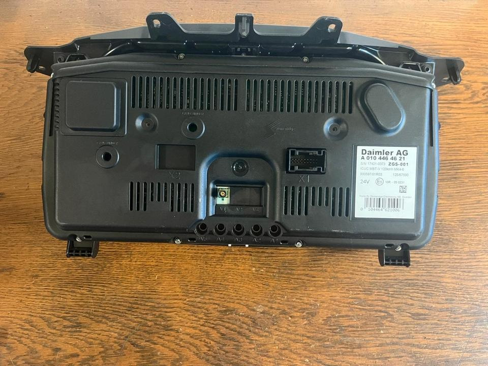 Mercedes Benz Actros MP4 Kombiinstrument / Tacho A0104464621 - Instrumentenpaneel voor Vrachtwagen: afbeelding 3 Mercedes Benz Actros MP4 Kombiinstrument / Tacho A0104464621 - Instrumentenpaneel voor Vrachtwagen: afbeelding 3