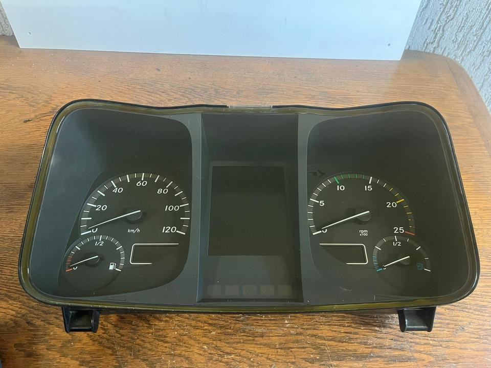 Mercedes Benz Actros MP4 Kombiinstrument / Tacho A9614466221 - Instrumentenpaneel voor Vrachtwagen: afbeelding 2 Mercedes Benz Actros MP4 Kombiinstrument / Tacho A9614466221 - Instrumentenpaneel voor Vrachtwagen: afbeelding 2
