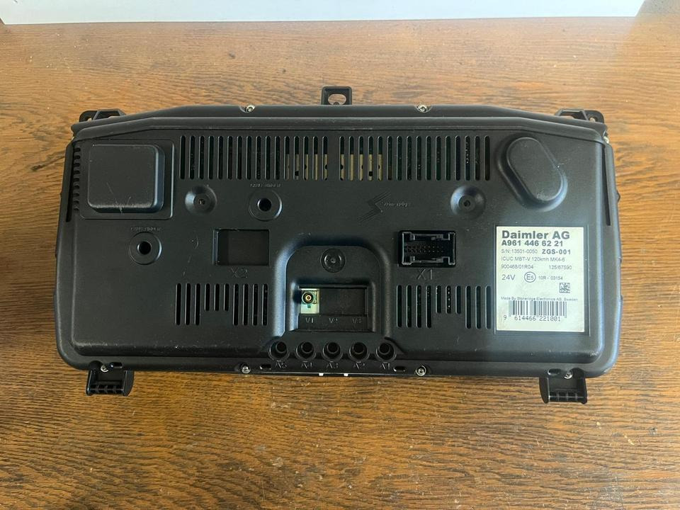 Mercedes Benz Actros MP4 Kombiinstrument / Tacho A9614466221 - Instrumentenpaneel voor Vrachtwagen: afbeelding 5 Mercedes Benz Actros MP4 Kombiinstrument / Tacho A9614466221 - Instrumentenpaneel voor Vrachtwagen: afbeelding 5