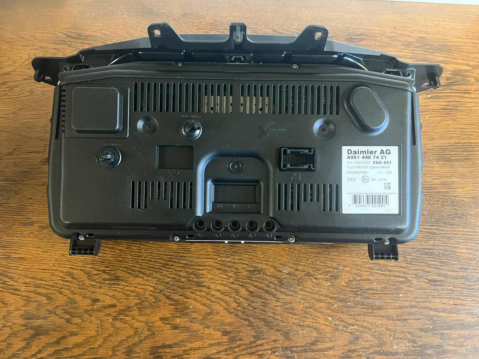 Mercedes Benz Actros MP4 Kombiinstrument / Tacho A9614467421 - Instrumentenpaneel voor Vrachtwagen: afbeelding 3 Mercedes Benz Actros MP4 Kombiinstrument / Tacho A9614467421 - Instrumentenpaneel voor Vrachtwagen: afbeelding 3