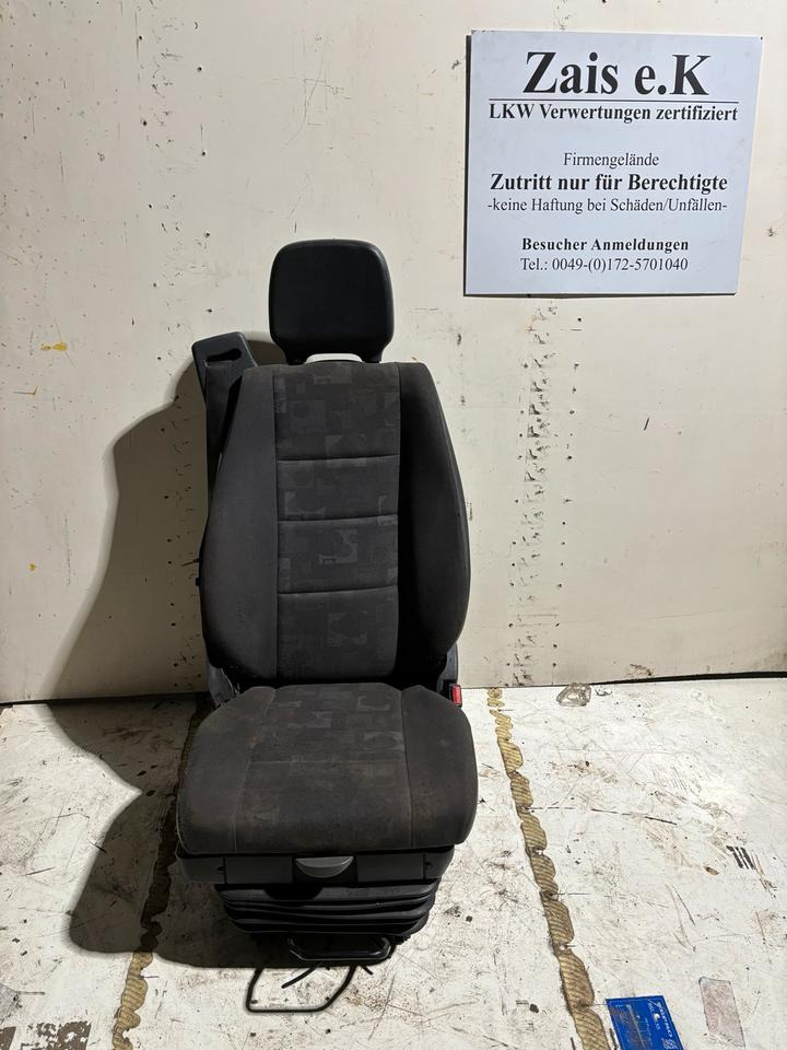 Mercedes-Benz Atego 2 Beifahrersitz mit Luft - Zitplaats voor Vrachtwagen: afbeelding 1 Mercedes-Benz Atego 2 Beifahrersitz mit Luft - Zitplaats voor Vrachtwagen: afbeelding 1