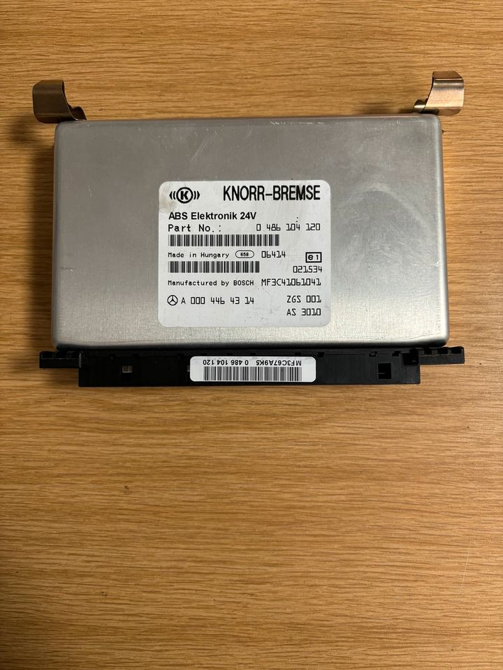 Mercedes KNORR BREMSE ABS Elektronik Steuergerät A0004464314 - ECU voor Vrachtwagen: afbeelding 1 Mercedes KNORR BREMSE ABS Elektronik Steuergerät A0004464314 - ECU voor Vrachtwagen: afbeelding 1