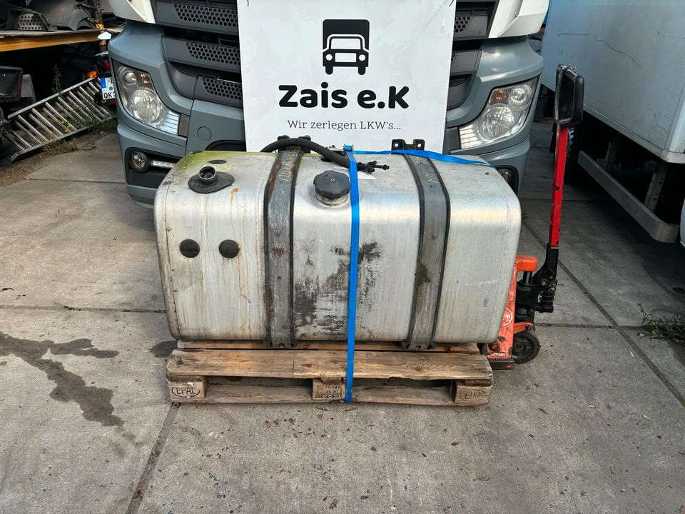 MAN TGX Tank Dieseltank Ca. 320 Lit + Adblue Ca. 75 Lit ETN24 - Onderdelen: afbeelding 1 MAN TGX Tank Dieseltank Ca. 320 Lit + Adblue Ca. 75 Lit ETN24 - Onderdelen: afbeelding 1