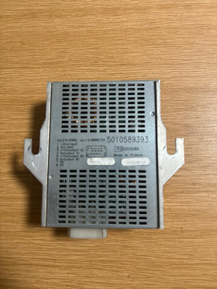 Renault Converter / Wandler  5010589393 - Elektrisch systeem voor Vrachtwagen: afbeelding 1 Renault Converter / Wandler  5010589393 - Elektrisch systeem voor Vrachtwagen: afbeelding 1