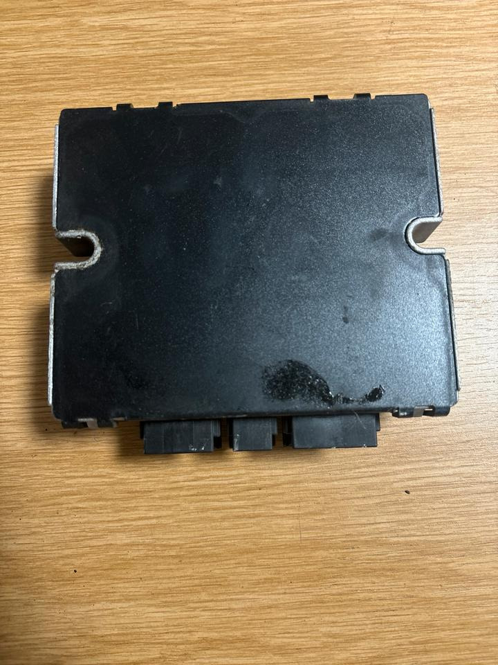 Renault FCU H 24V Beleuchtungssteuergerät 7420753000 - ECU voor Vrachtwagen: afbeelding 2 Renault FCU H 24V Beleuchtungssteuergerät 7420753000 - ECU voor Vrachtwagen: afbeelding 2