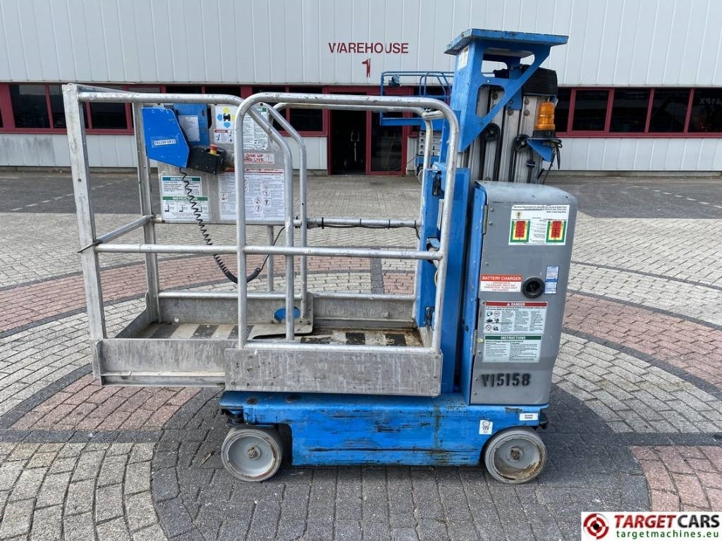 Genie GR-15 Runabout Electric Vertical Mast Lift 652cm - Verticale masthoogwerker: afbeelding 5 Genie GR-15 Runabout Electric Vertical Mast Lift 652cm - Verticale masthoogwerker: afbeelding 5